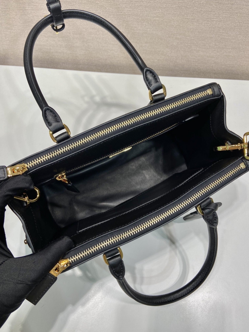 Pra*a top handle bags
